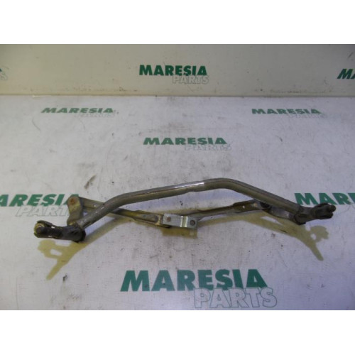 Peugeot - 207 - Wiper mechanism