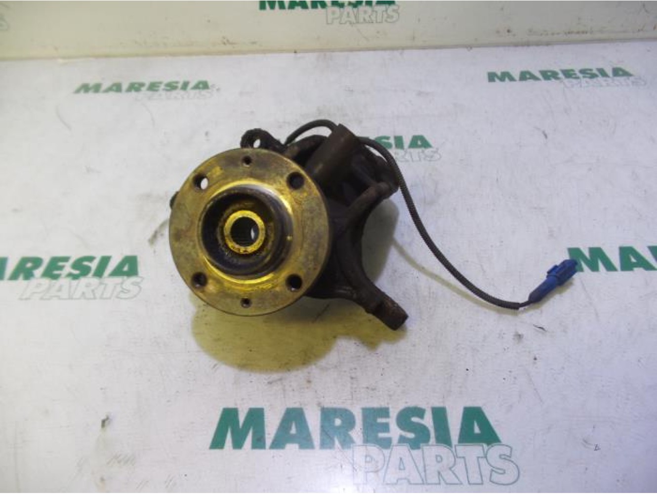Peugeot - 207 - Fusee links-voor