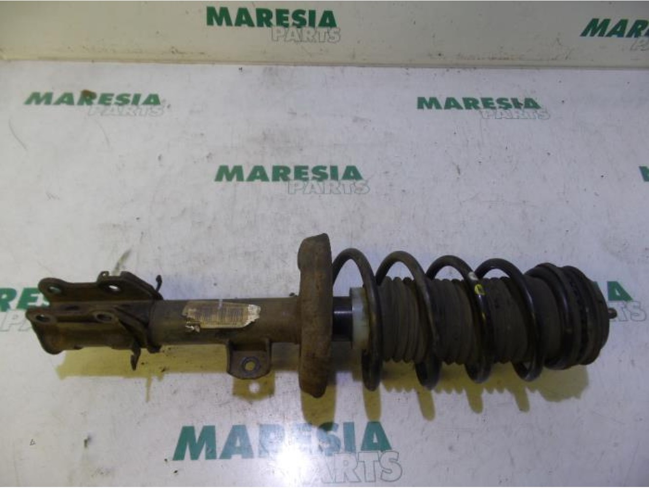 Fiat - Punto - Front shock absorber rod, left