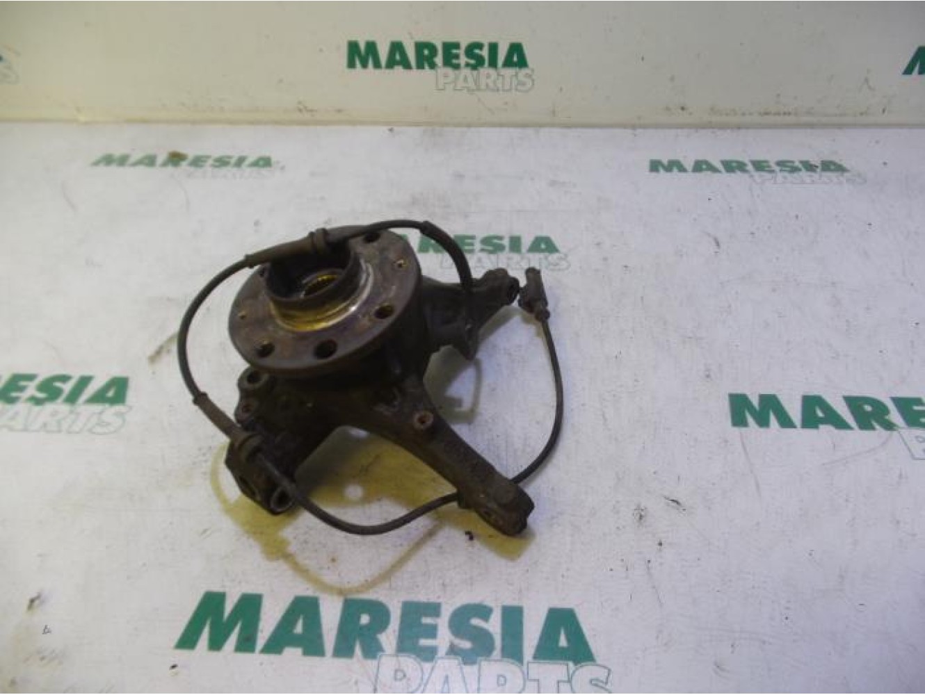 Fiat - Punto - Knuckle, front left