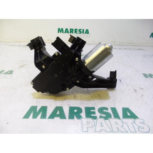Peugeot - 207 - Rear wiper motor