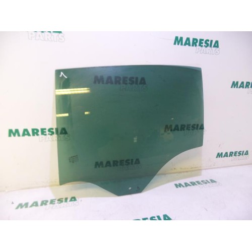 Renault - Megane - Rear door window 4-door, left
