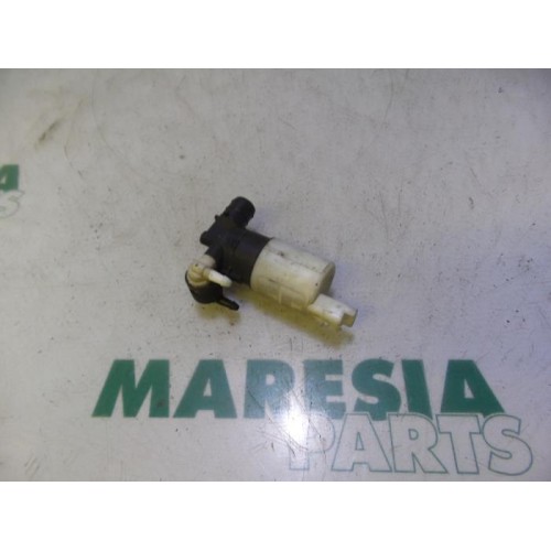 Renault - Megane Scenic - Windscreen washer pump