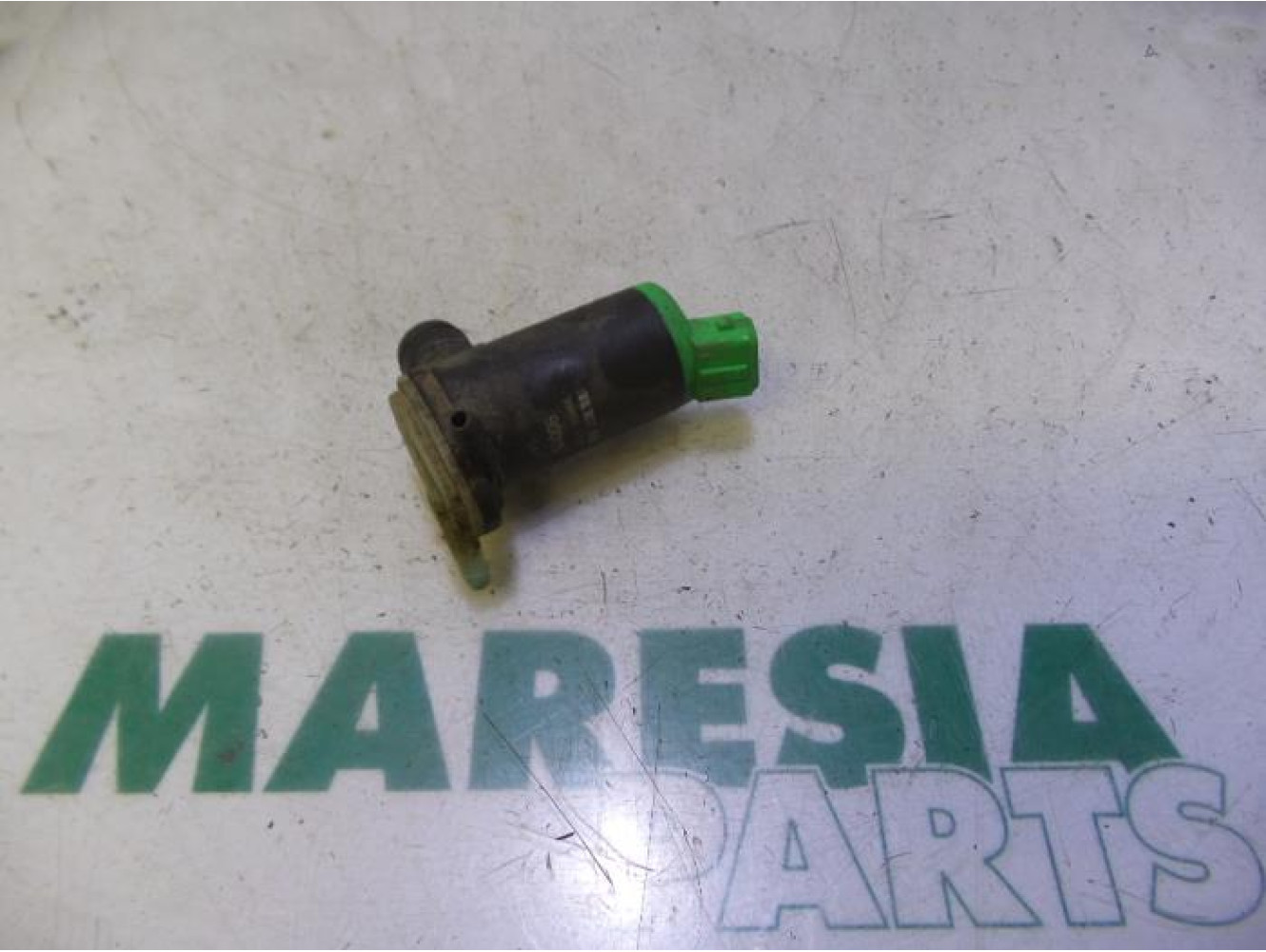 Peugeot - 206 - Scheibensprüherpumpe vorne