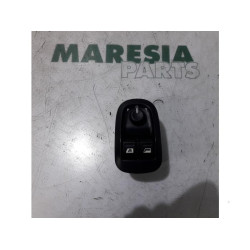 Peugeot - 206 - Multi-functional window switch