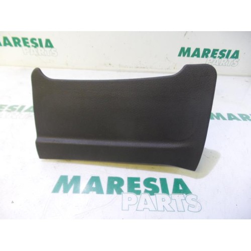 Peugeot - 407 - Airbag knie links