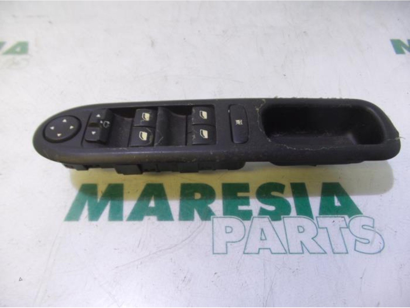 Peugeot - 407 - Multi-functional window switch