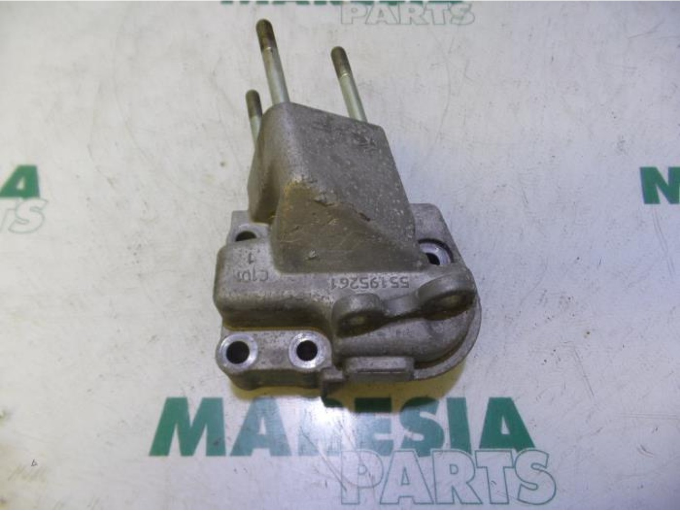 Fiat - Doblo - Engine mount
