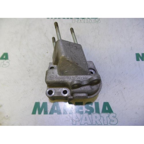 Fiat - Doblo - Engine mount