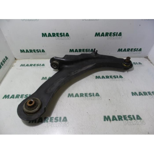 Renault - Megane Scenic - Front lower wishbone, right