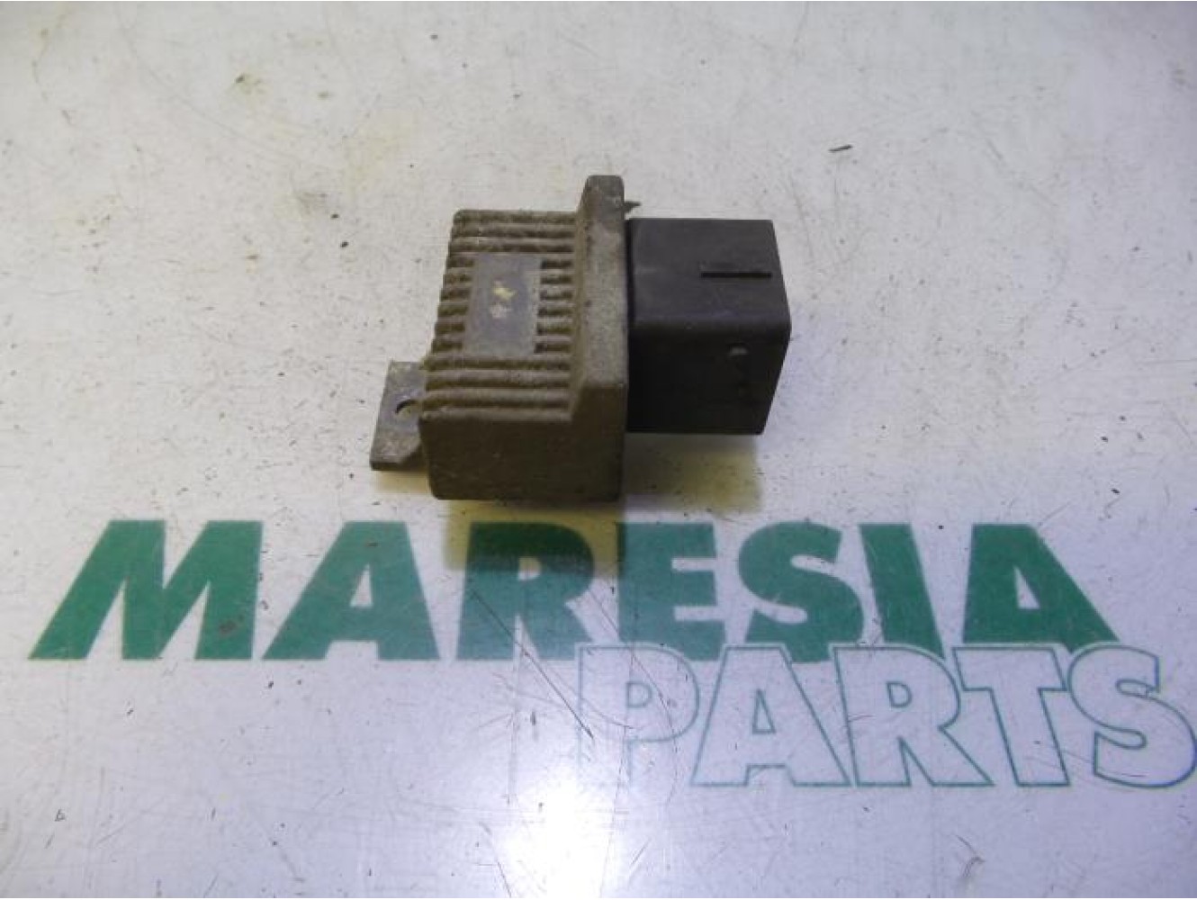 Peugeot - Partner - Glow plug relay