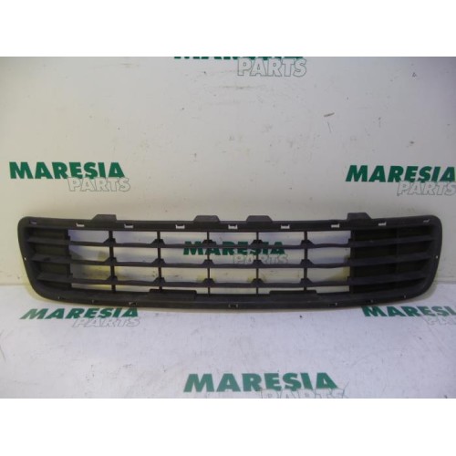Fiat - Punto - Grille