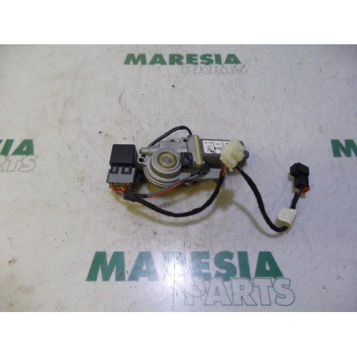 Fiat - Punto - Sunroof motor