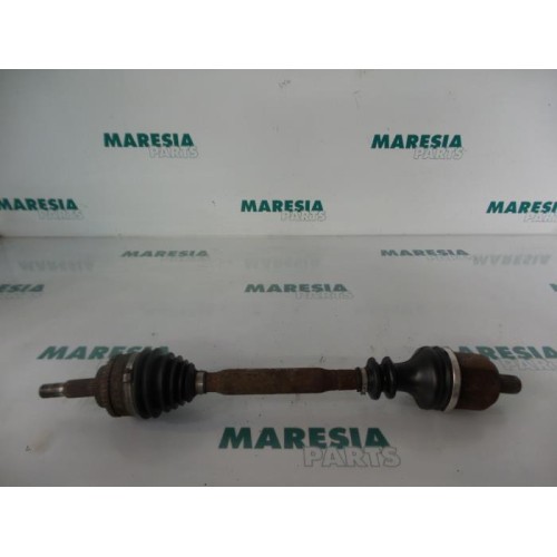 Renault - Megane Scenic - Front drive shaft, left