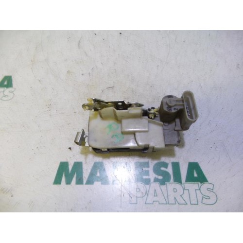 Fiat - Punto - Rear door mechanism 4-door, right