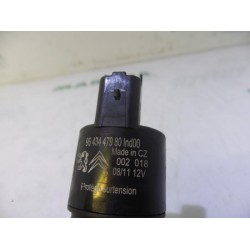 Peugeot - 3008 - Scheibensprüherpumpe vorne