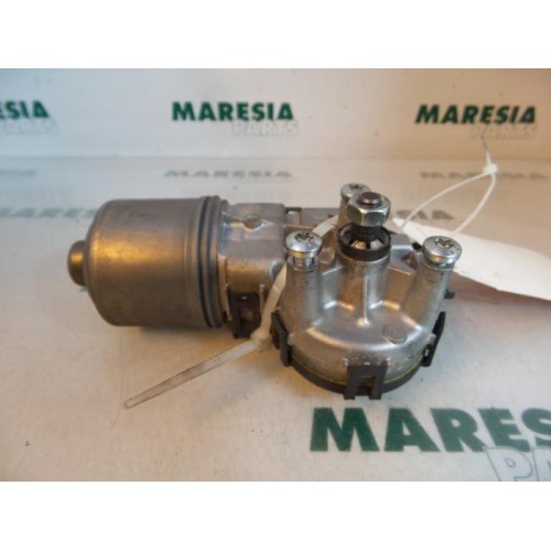 Peugeot - 206 - Front wiper motor