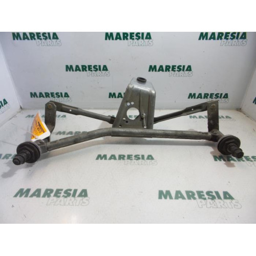 Peugeot - 206 - Wiper mechanism