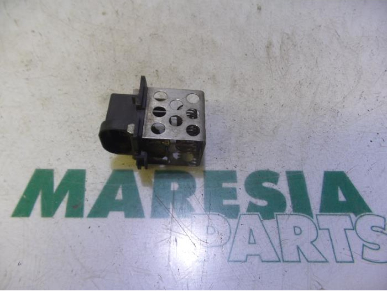 Renault - Clio - Cooling fan resistor