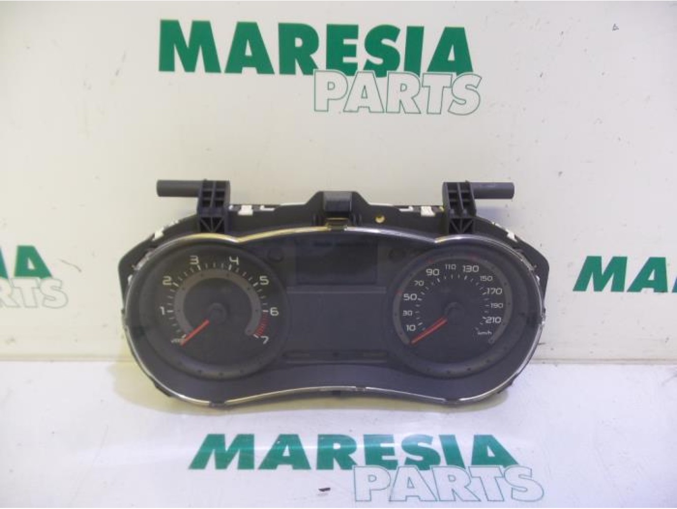 Renault - Clio - Instrument panel
