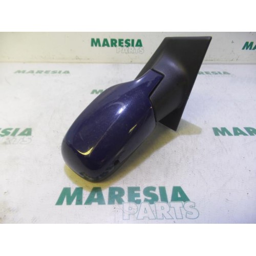 Renault - Clio - Wing mirror, right