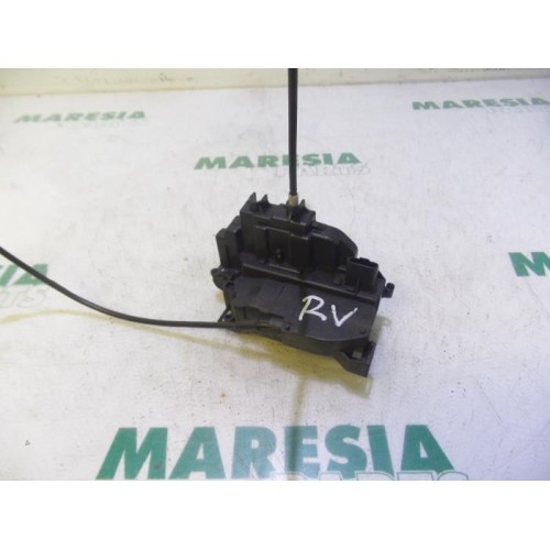 Renault - Clio - Front door lock mechanism 4-door, right