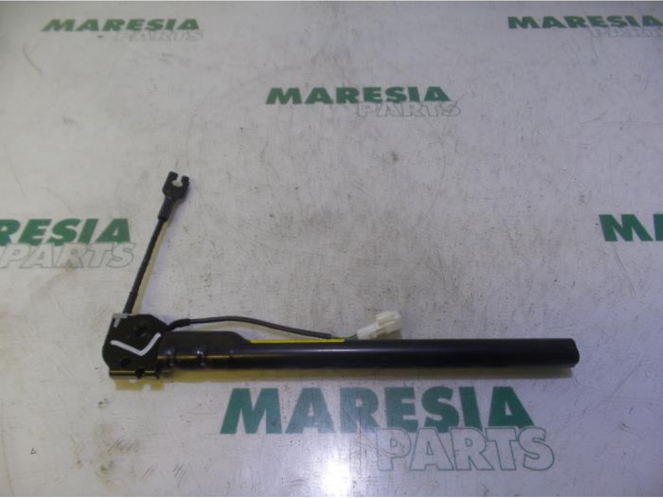 Renault - Clio - Gordelspanner links
