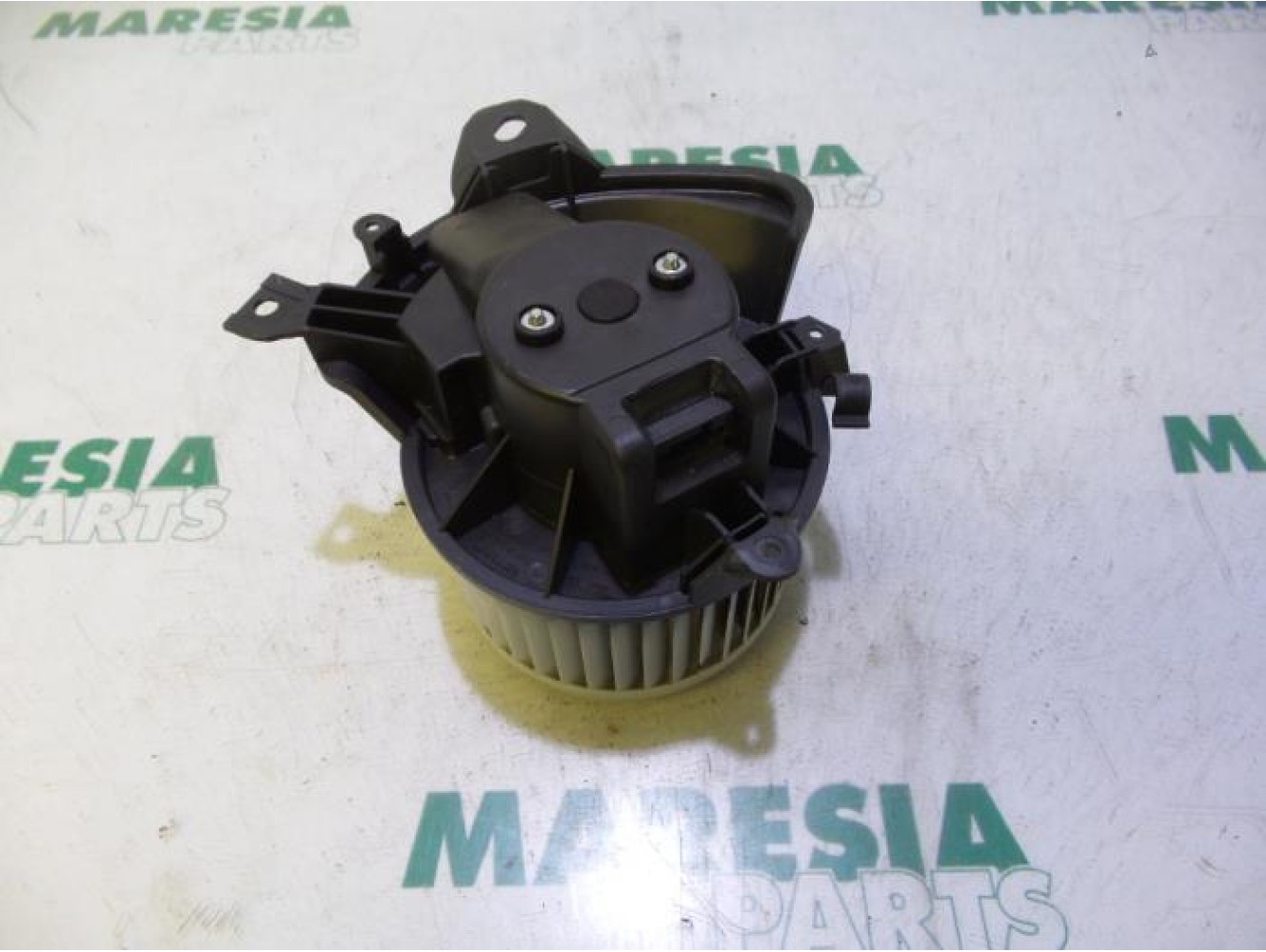 Fiat - Fiorino - Heating and ventilation fan motor
