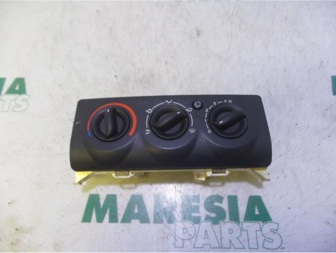 Renault - Clio - Heater control panel