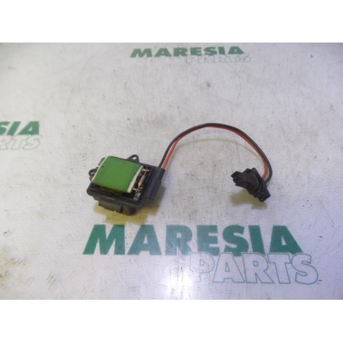 Renault - Clio - Heater resistor