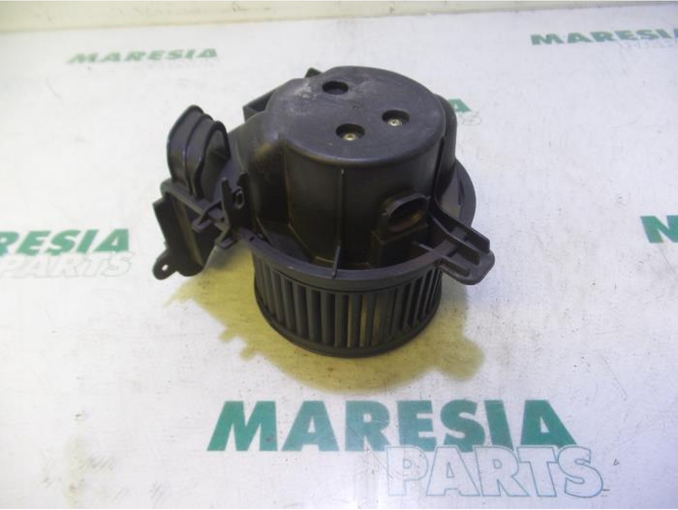 Renault - Clio - Heating and ventilation fan motor