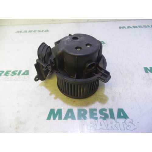 Renault - Clio - Heating and ventilation fan motor