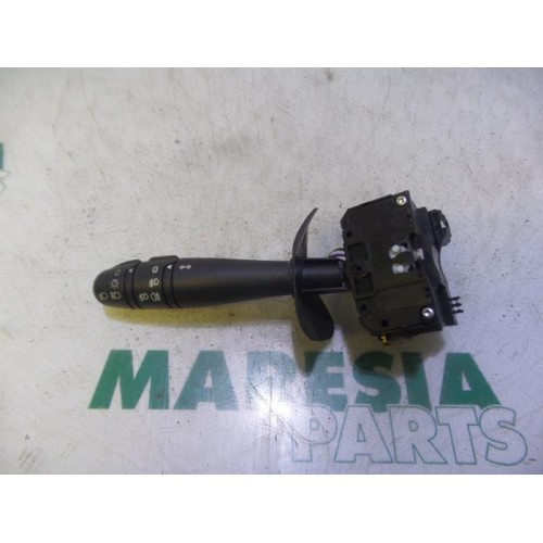 Renault - Clio - Indicator switch