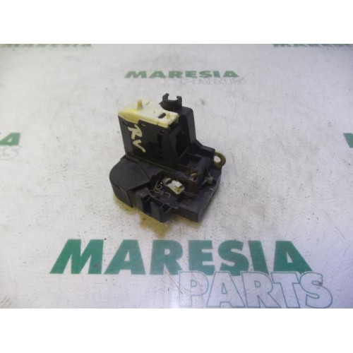 Renault - Clio - Front door lock mechanism 4-door, right