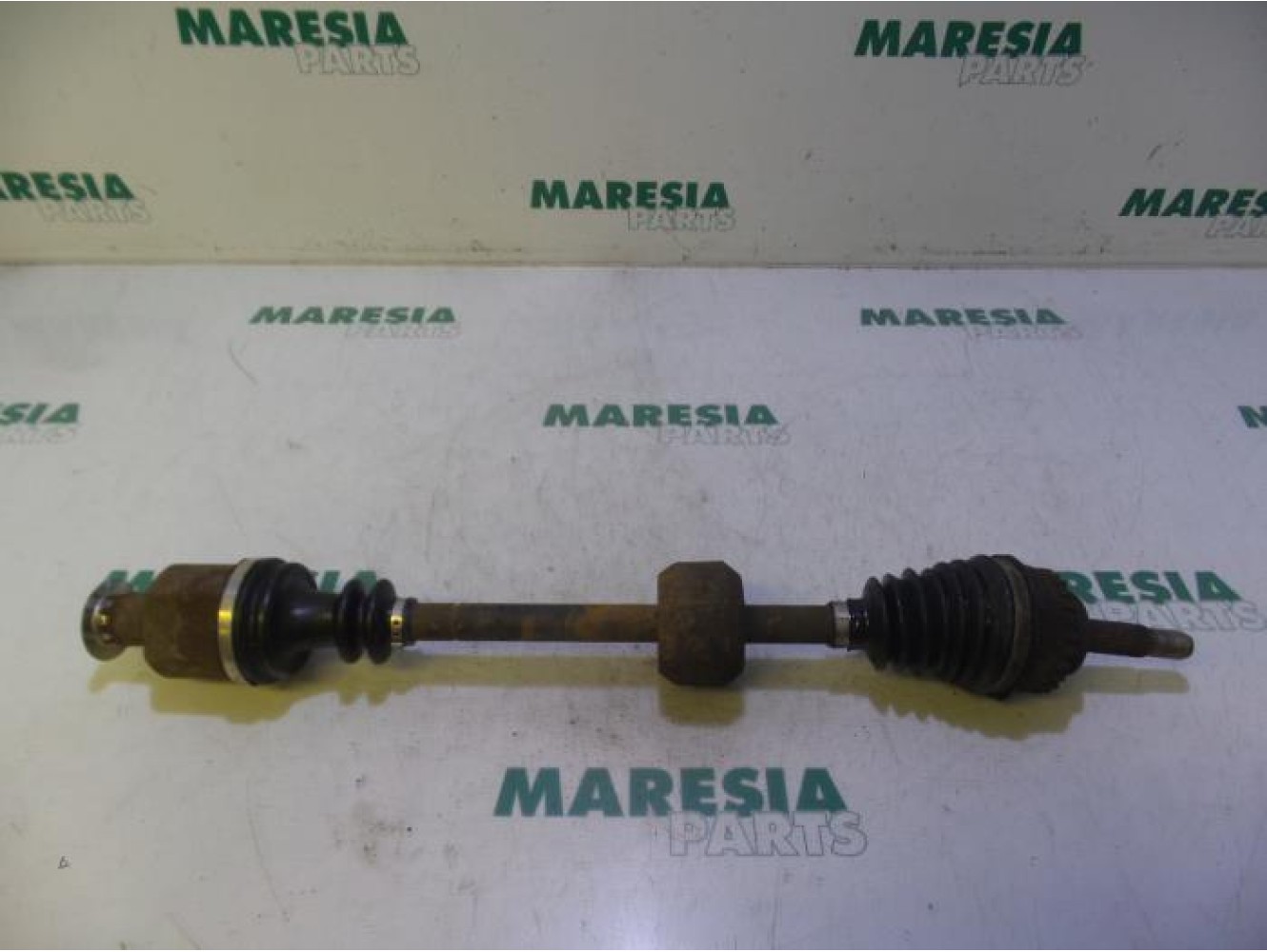 Renault - Clio - Front drive shaft, right