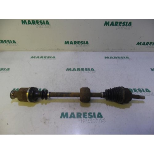 Renault - Clio - Front drive shaft, right