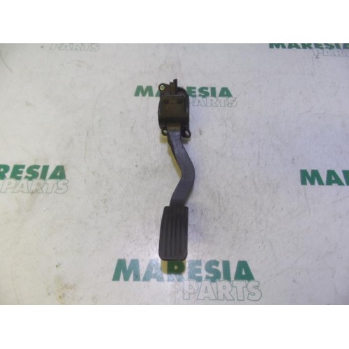 Citroen - C4 - Gaspedalposition Sensor