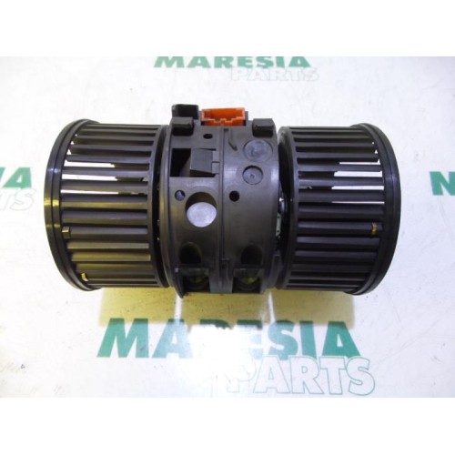 Renault - Megane - Heating and ventilation fan motor