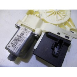 Renault - Megane - Rear door window mechanism 4-door, right