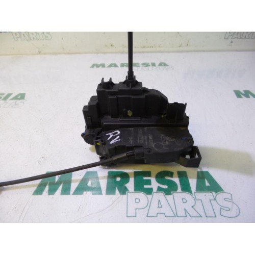 Renault - Megane - Front door lock mechanism 4-door, right