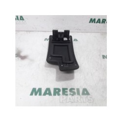 Renault - Megane - Armrest