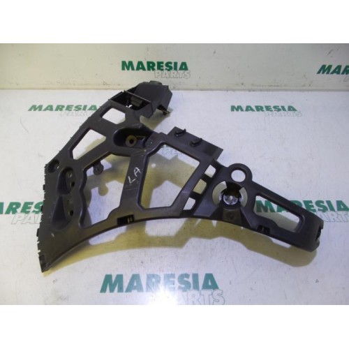 Renault - Megane - Bumperframe achter
