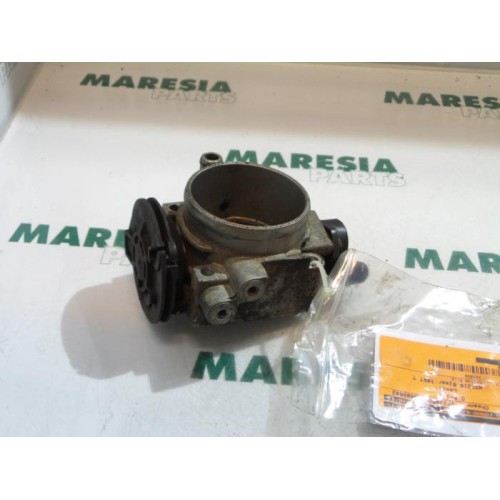 Renault - Megane Scenic - Throttle body