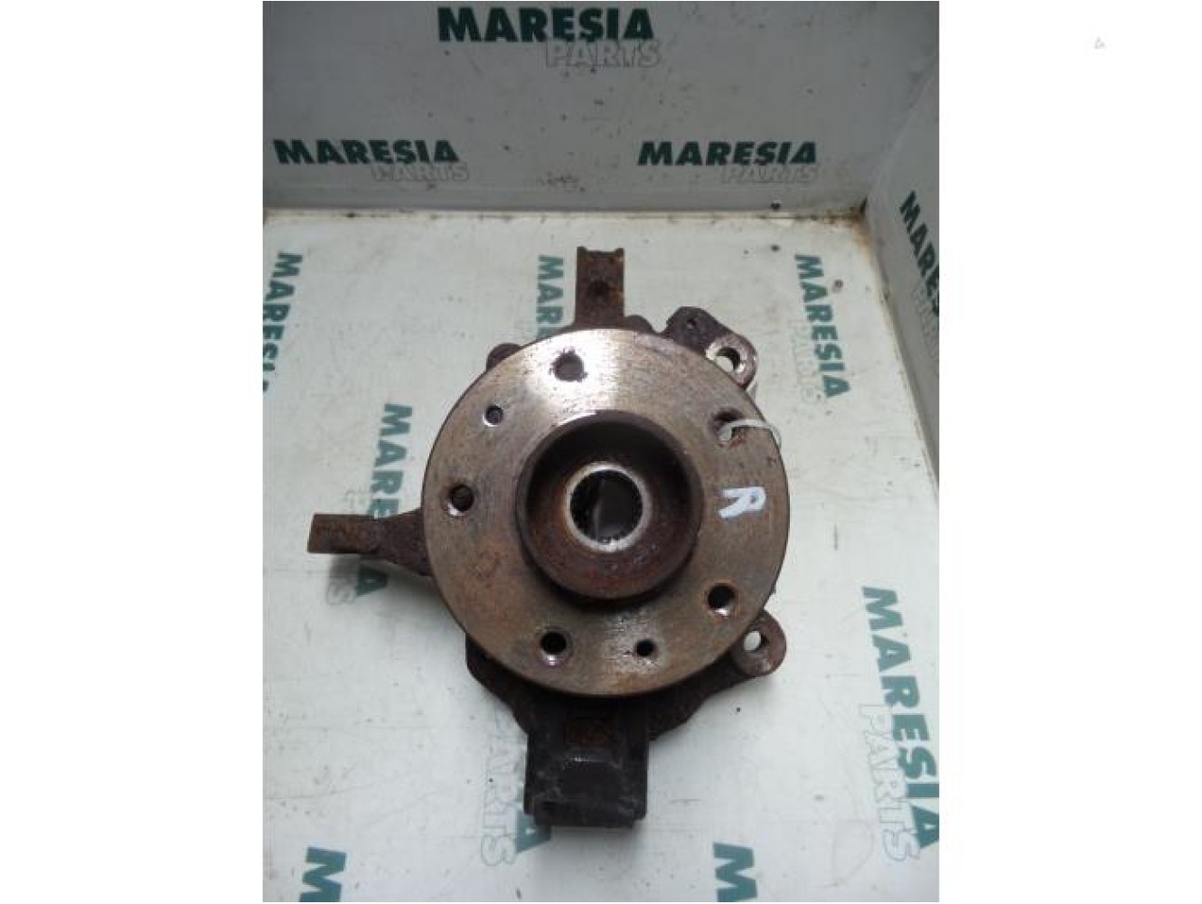 Renault - Megane Scenic - Knuckle, front right