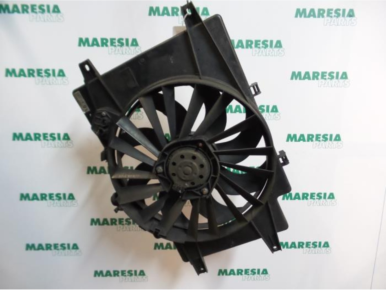 Alfa Romeo - 147 - Fan motor