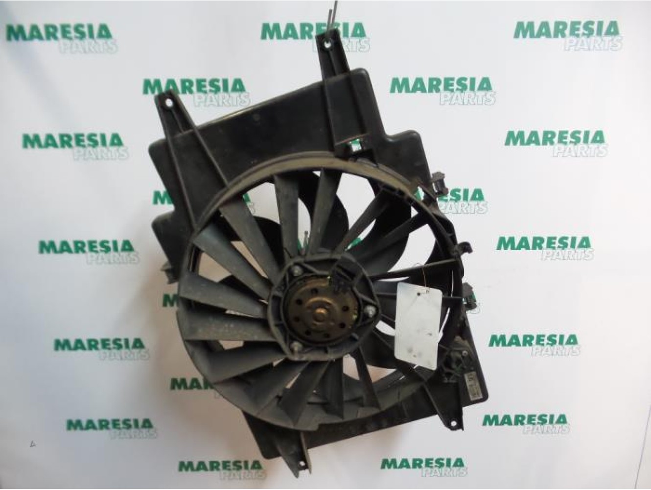 Alfa Romeo - 147 - Fan motor