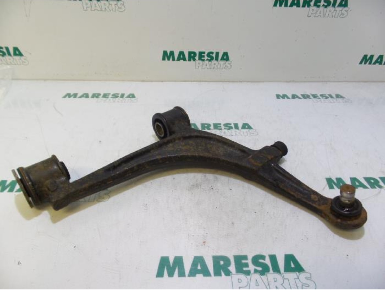 Renault - Master - Front lower wishbone, right