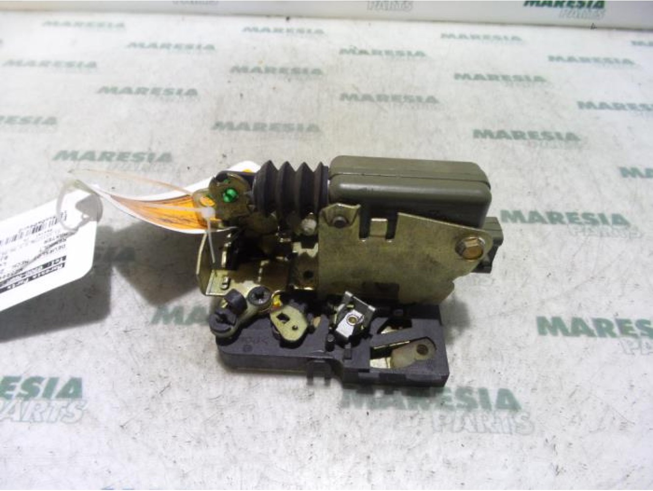 Renault - Master - Door lock mechanism 2-door, right