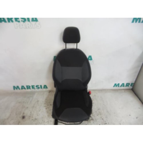 Citroen - C3 - Seat, right