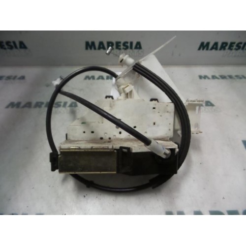 Peugeot - 407 - Front door lock mechanism 4-door, right
